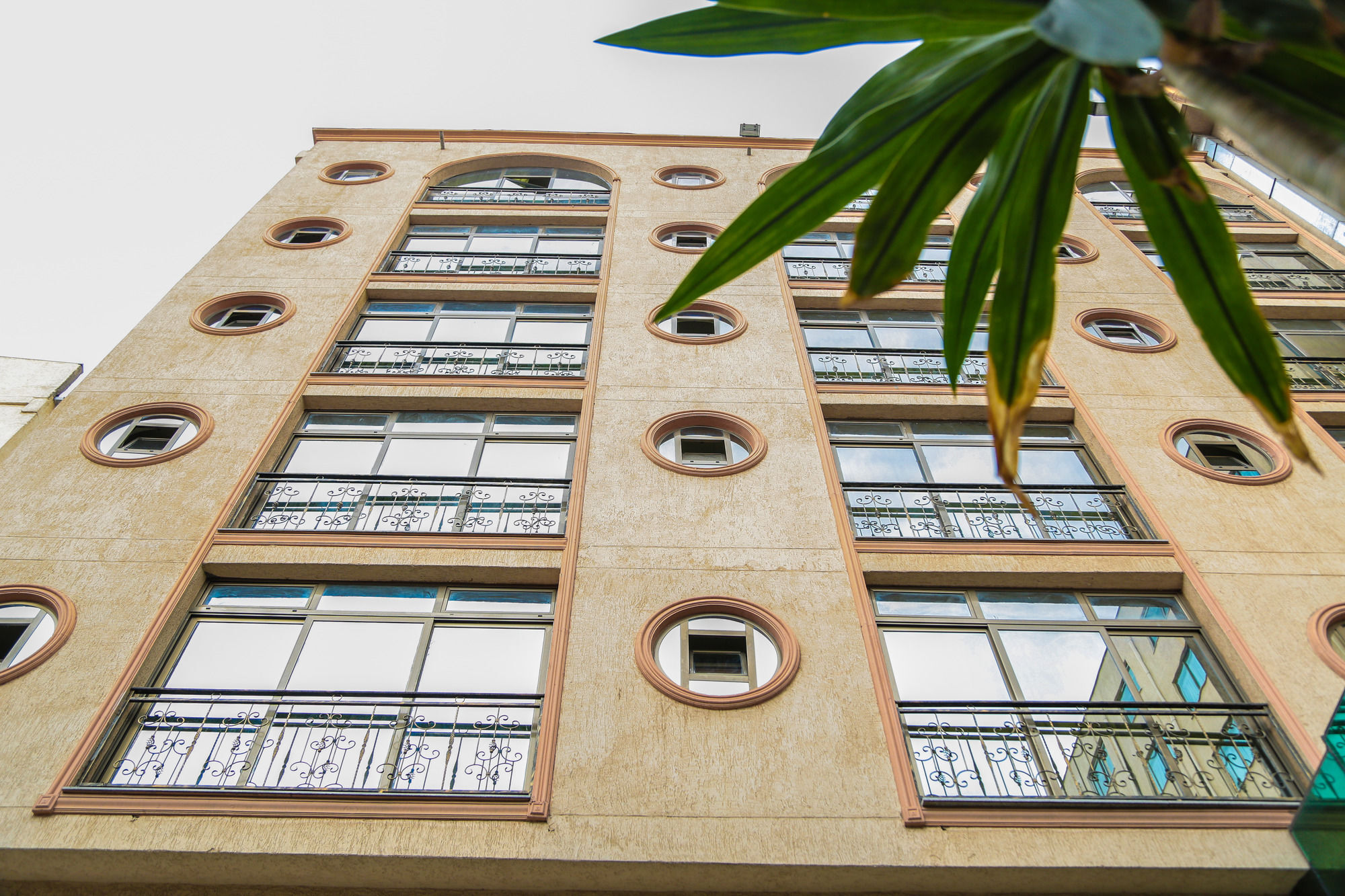 Empire Addis International Hotel Exterior photo